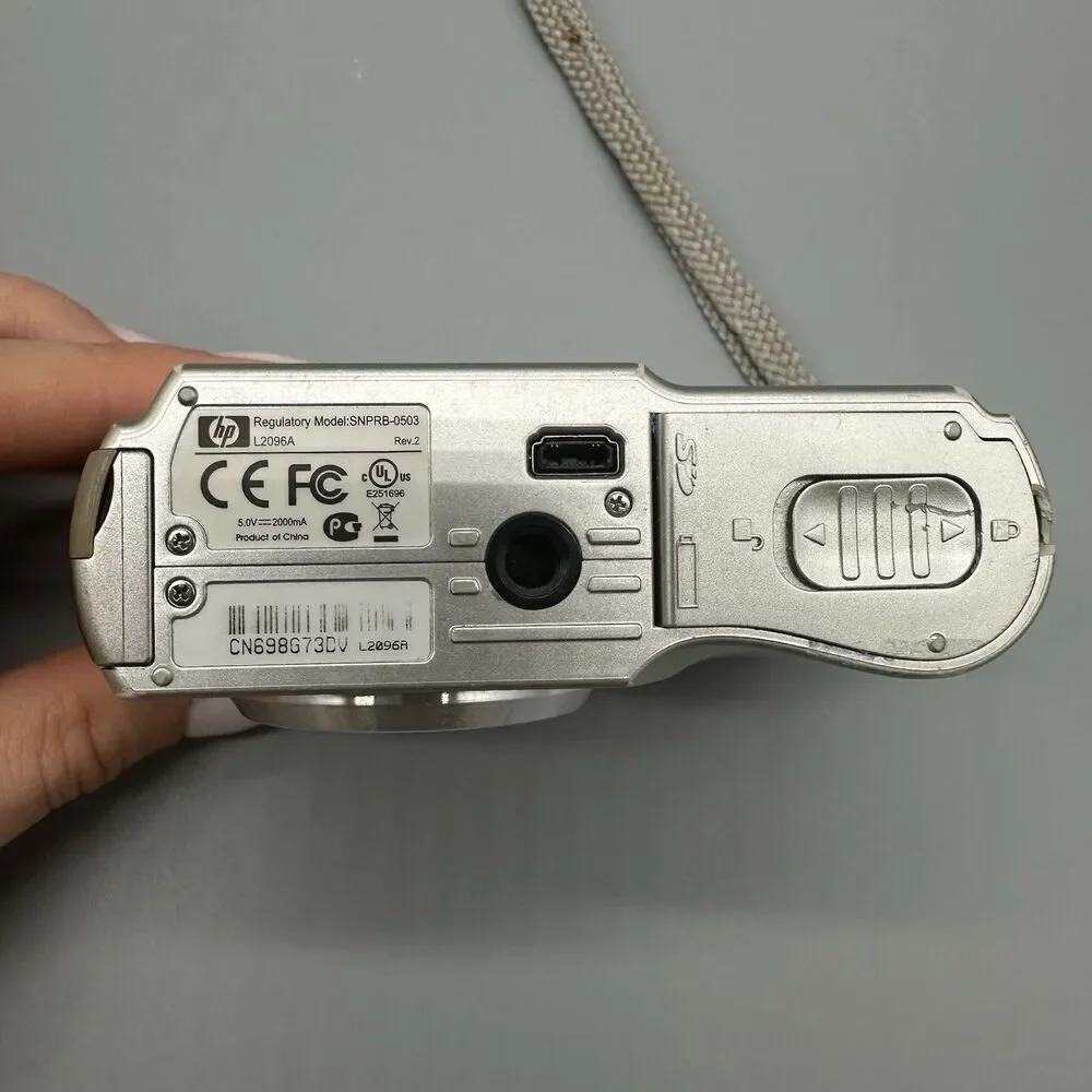 HP PhotoSmart M425 5.0 MP Digital Camera 3X Optical View For Parts Not Working